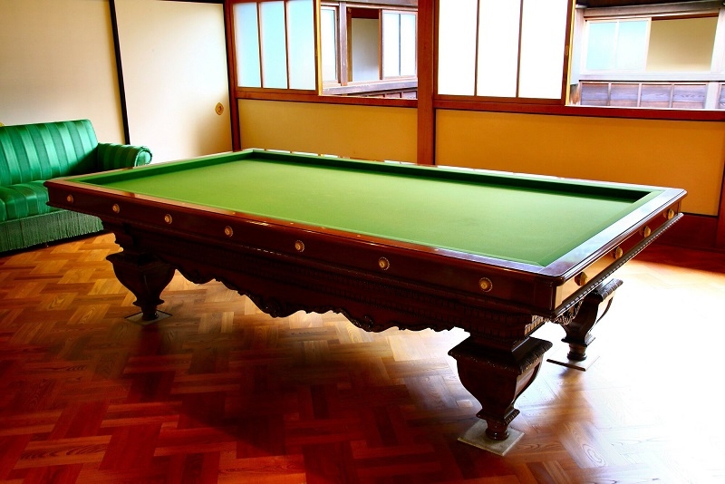 ビリヤード台.jpg